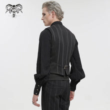 Load image into Gallery viewer, model showing back of vest