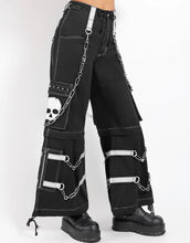 Load image into Gallery viewer, model showing side of pants