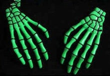 Load image into Gallery viewer, hair clips on display