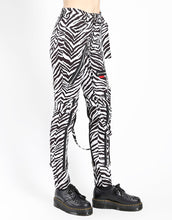 Load image into Gallery viewer, model showing side of pants