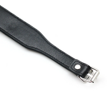 Load image into Gallery viewer, buckle on collar