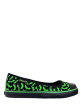 Load image into Gallery viewer, side of shoe on display
