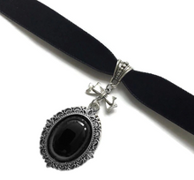 Load image into Gallery viewer, necklace on display
