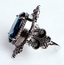 Load image into Gallery viewer, side of ring
