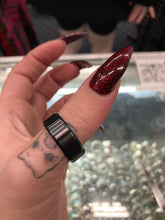 Load image into Gallery viewer, model wearing ring

