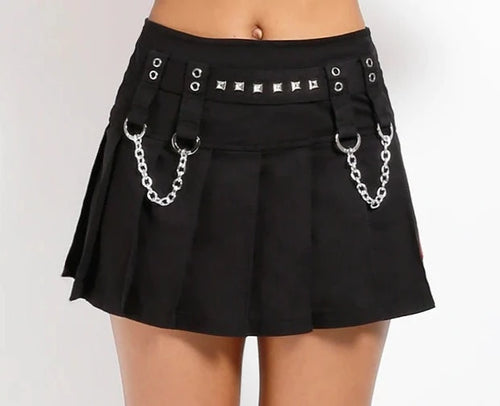 model showing front of skirt