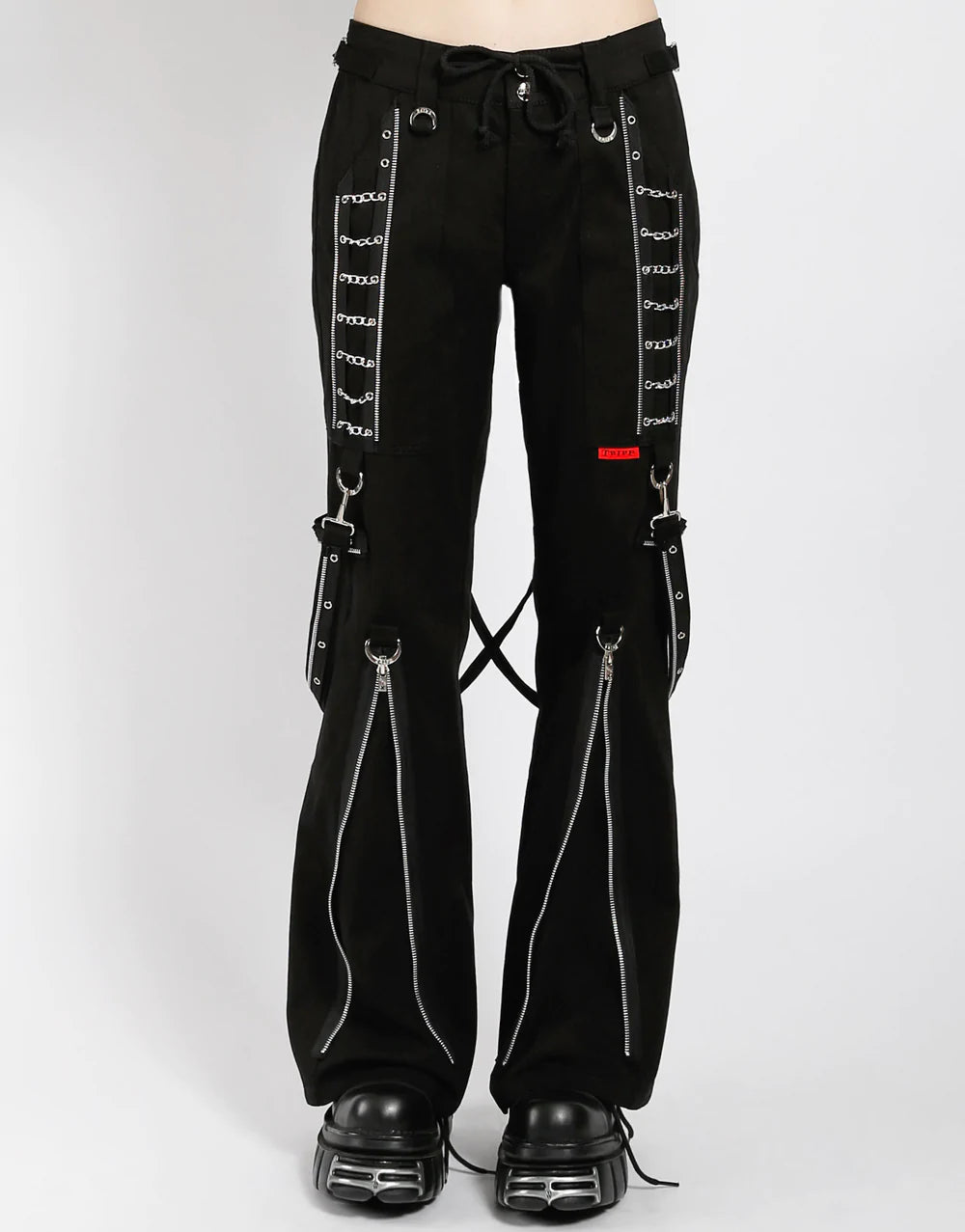 model showing front of pants