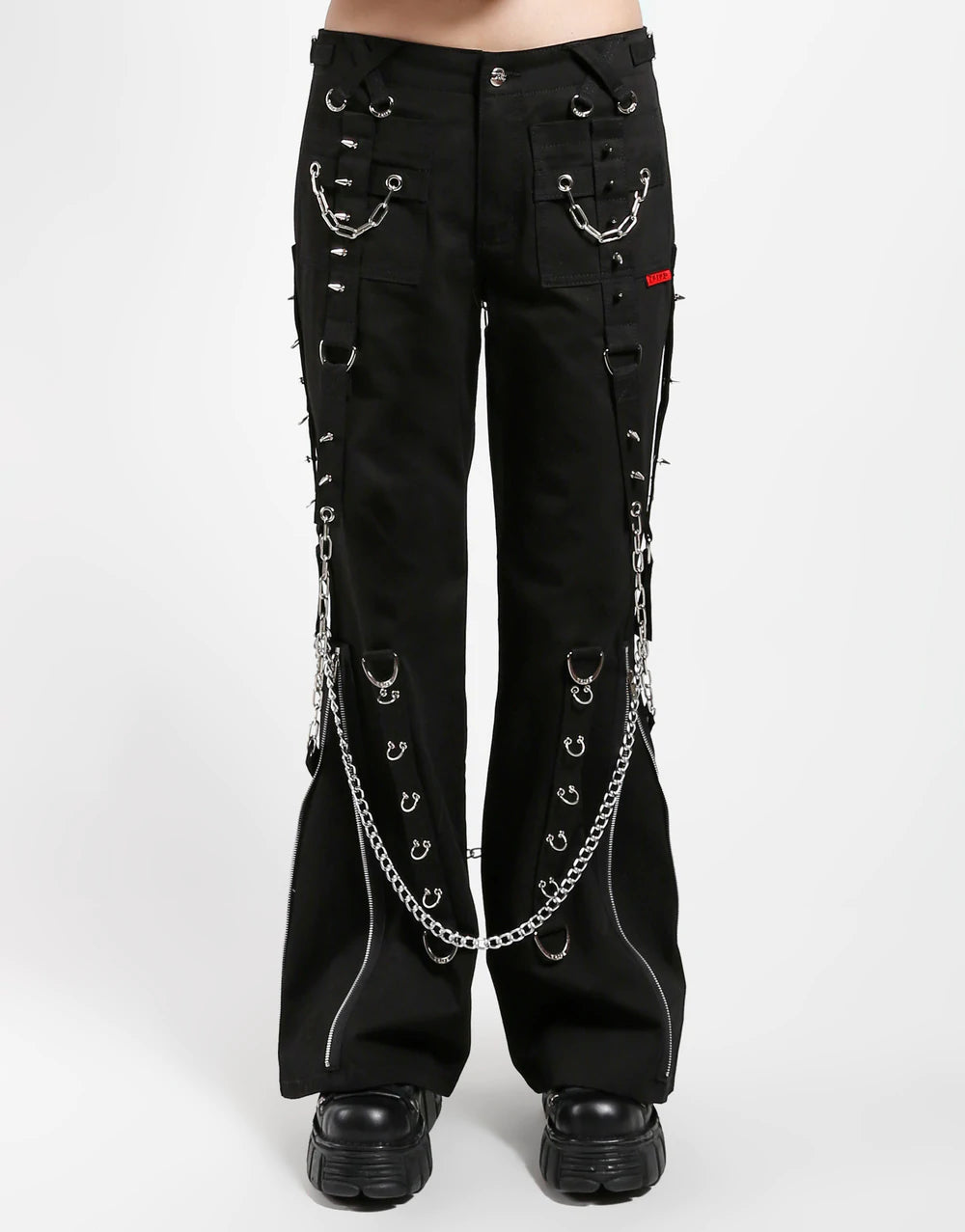 model showing front of pants