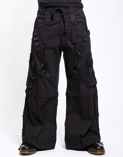 model showing front of pants