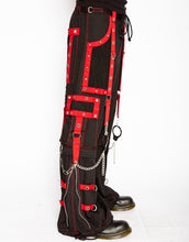 Load image into Gallery viewer, model showing side of pants
