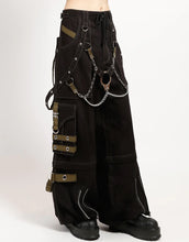 Load image into Gallery viewer, model showing side of pants
