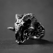 Load image into Gallery viewer, side of ring
