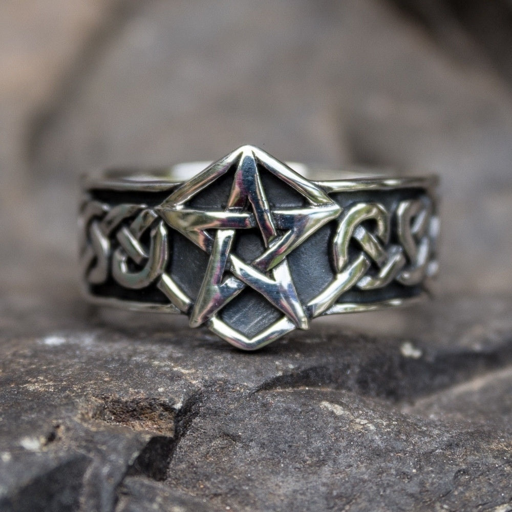 ring on display