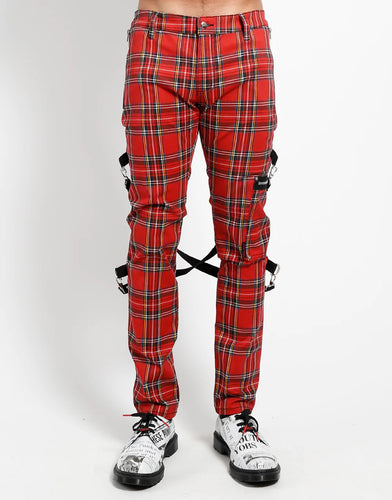 model showing front of pants