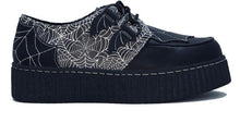 Load image into Gallery viewer, side of shoe
