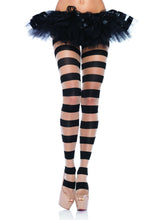 Load image into Gallery viewer, model wearing pantyhose
