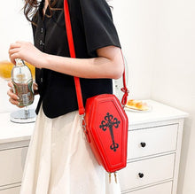 Load image into Gallery viewer, model wearing bag on shoulder
