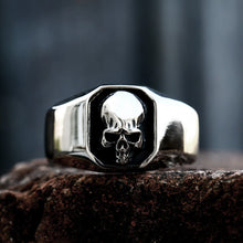 Load image into Gallery viewer, front of ring on display
