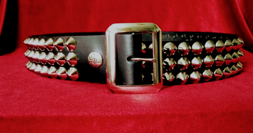 belt on display