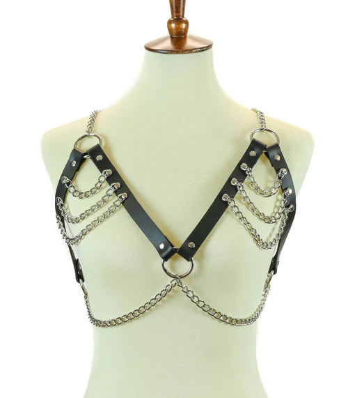 front of harness on mannequin