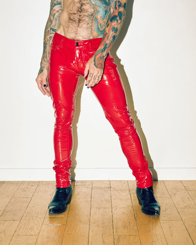 model showing front of pants