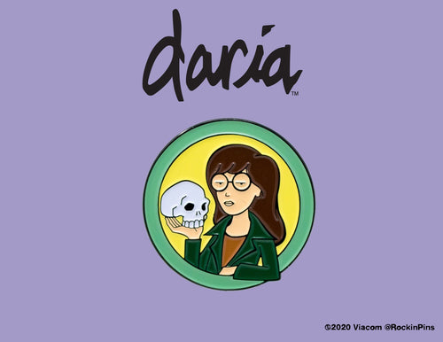 daria with skull pin